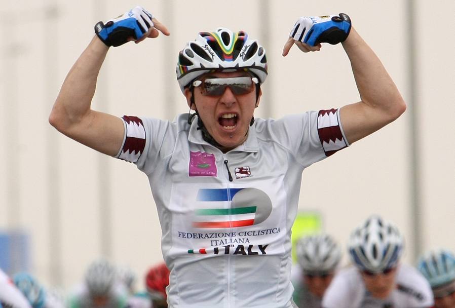 Giorgia Bronzini felice all&#39;arrivo della terza tappa del Tour fo Qatar del 2010 quando in calssifica generale si piazz al secondo posto. Afp